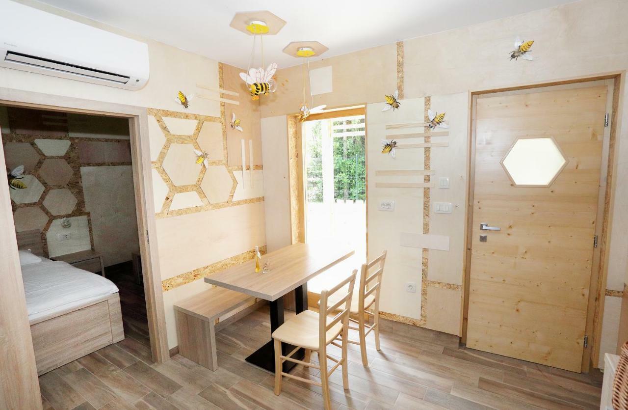 Honey Paradise Glamping Resort Dobova Buitenkant foto