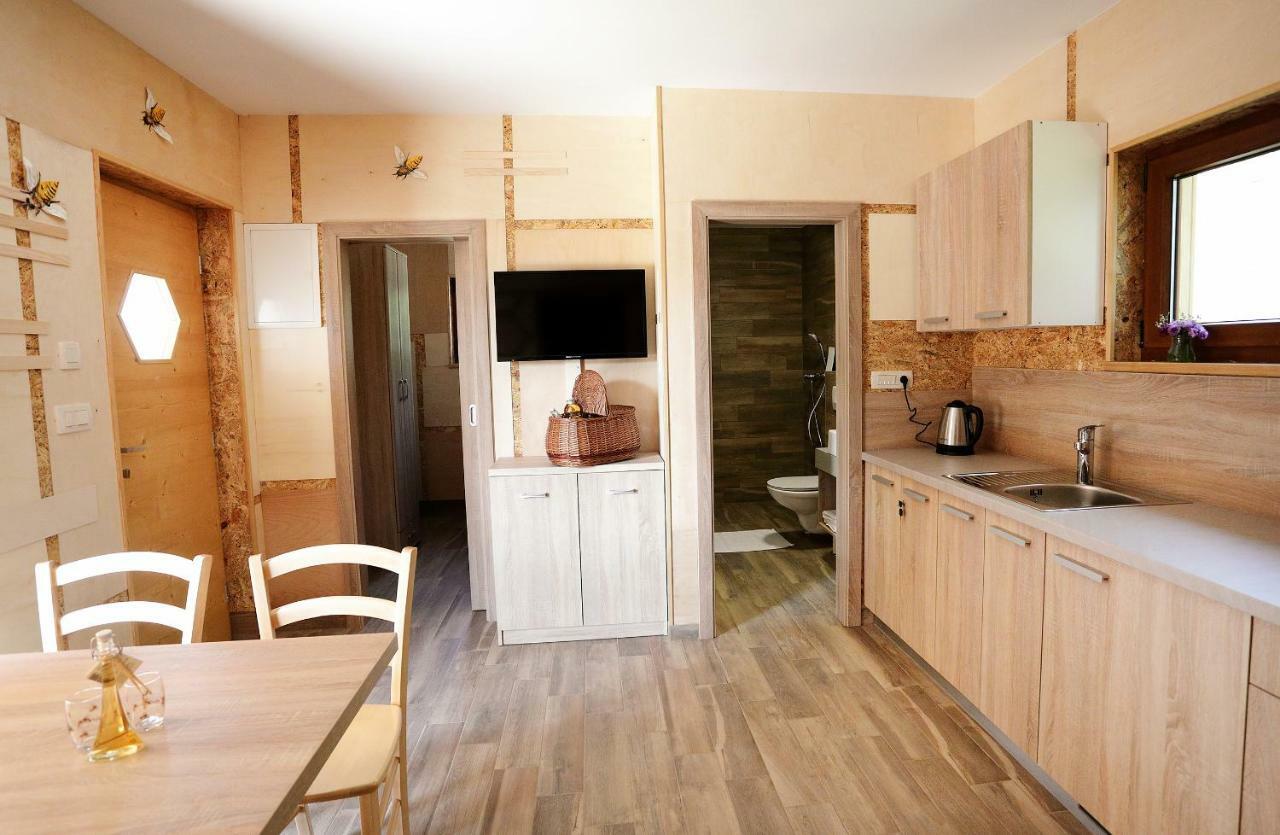 Honey Paradise Glamping Resort Dobova Buitenkant foto