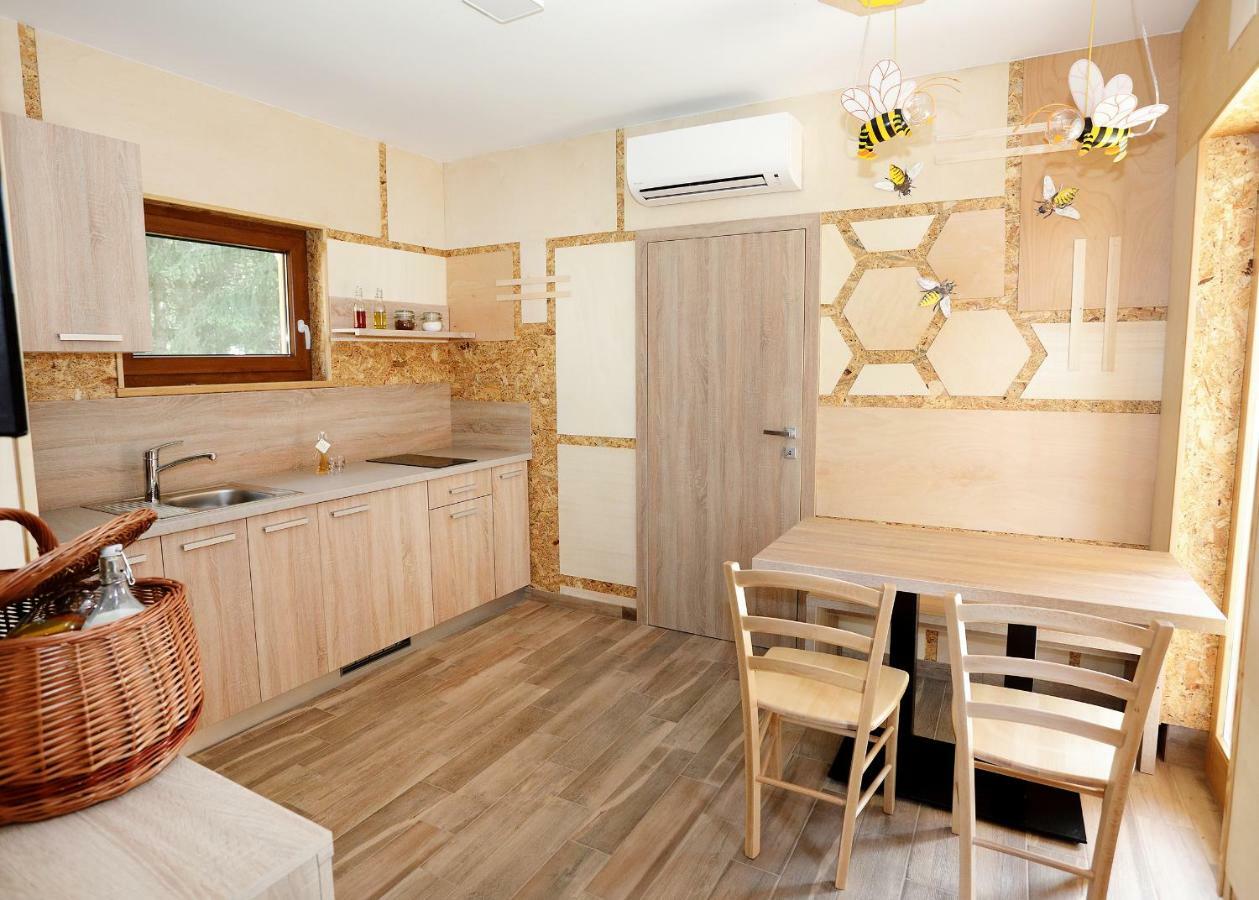 Honey Paradise Glamping Resort Dobova Buitenkant foto